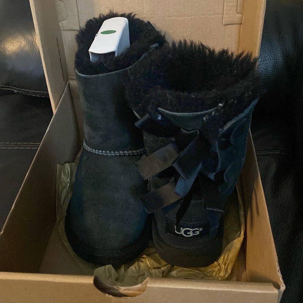 UGG Bailey Bow